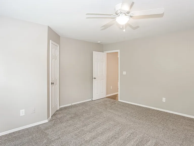 4024 Larkhaven Village Dr — Photo 15