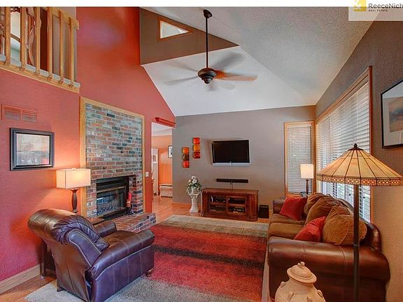 4th image of 15716 Outlook St