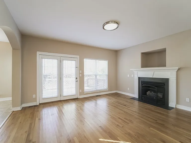 8607 Castle Cliff Dr — Photo 8