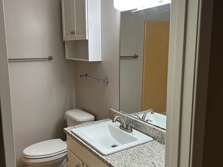 1131 Louise St — Photo 19