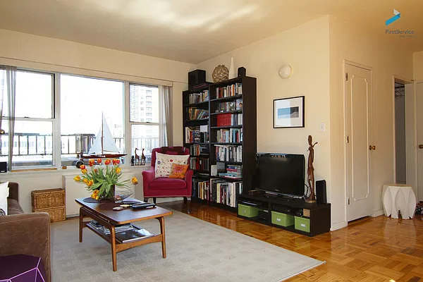 Rented by FirstService Realty (legacy) | media 10