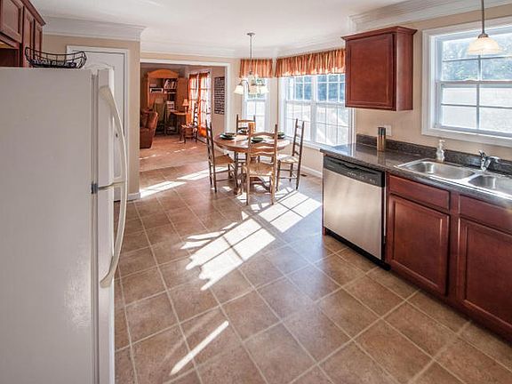 4th image of 4834 Creekrock Ln