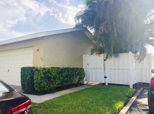 6250 Cape Hatteras Way NE APT 6, Saint Petersburg, FL 33702