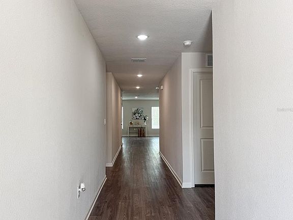 4th image of 15949 SW 55th Avenue Rd