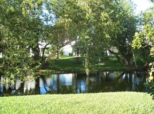 841 Pangola Dr, North Fort Myers, FL 33903