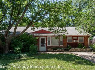 1525 Hartford Rd, Manhattan, KS 66502