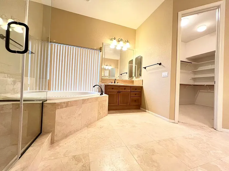 2105 Eaglepath Cir — Photo 22