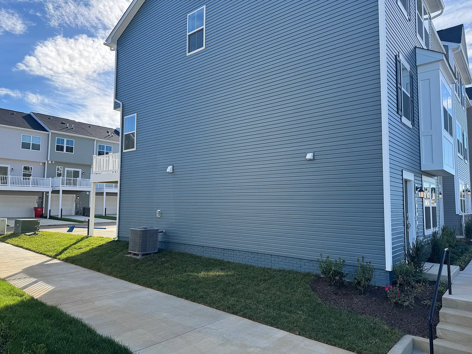 3 bed, 1723 sqft, $2,195 — Photo 4