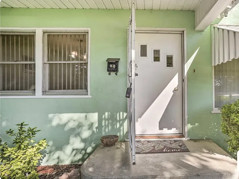 1884 Diamond St — Photo 3