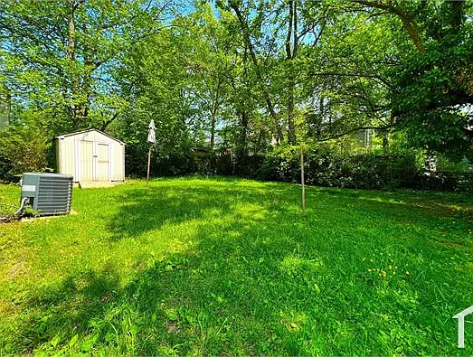 7009 Hawthorne St — Photo 2