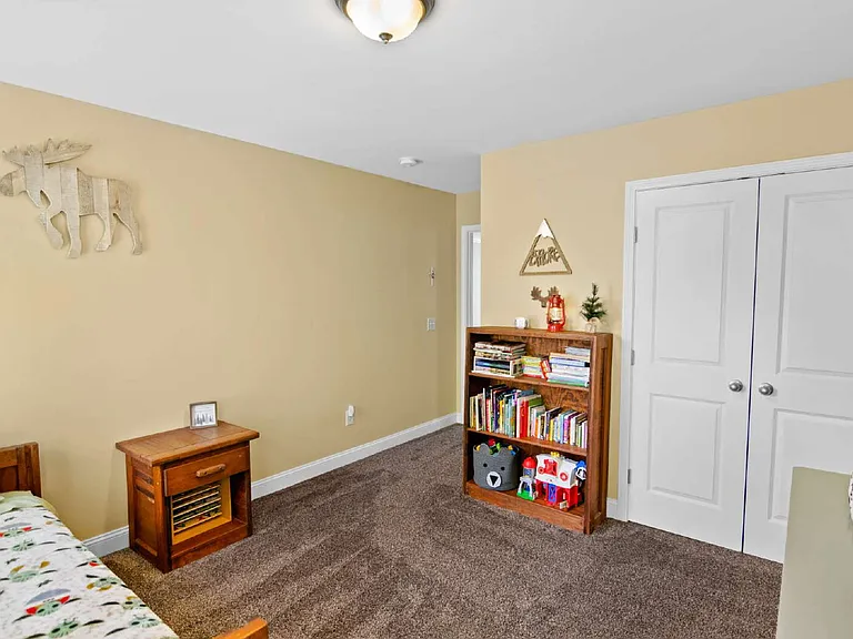11 W Dewey Cir — Photo 22