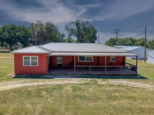 113 E Broadway Ave, Dexter, KS 67038