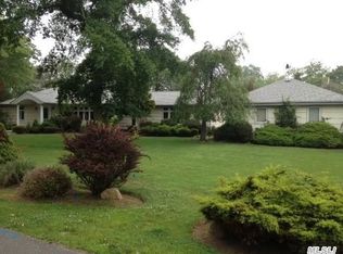 25 Elder Rd, Islip, NY 11751