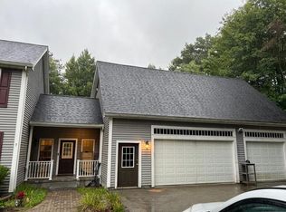 7 Spruce Ct, Hooksett, NH 03106