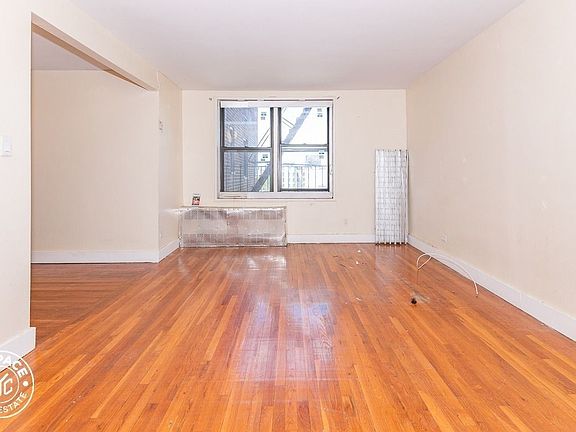 4th image of 250 Clarkson Ave #252