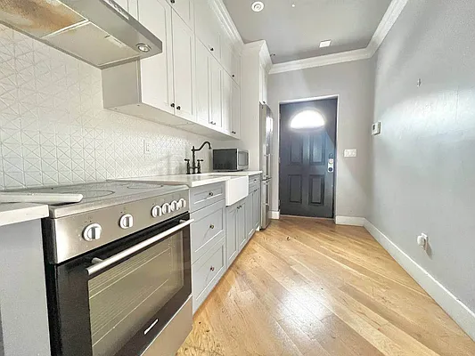 Rented by Doorway NYC, LLC | media 56