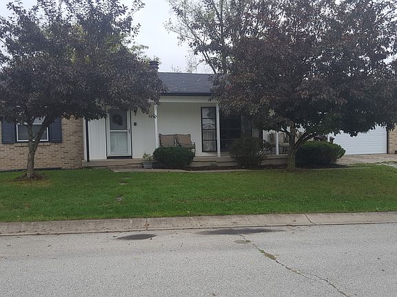 3rd image of 19 Lakeside Dr