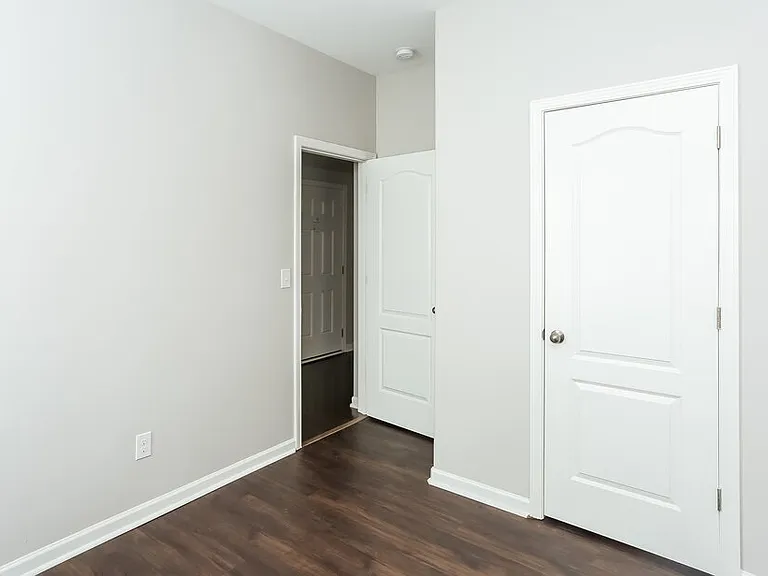 7609 Malden Park Dr — Photo 12