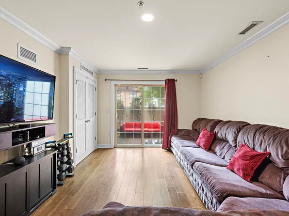 1625 Paterson Plank Road image 3 of 12