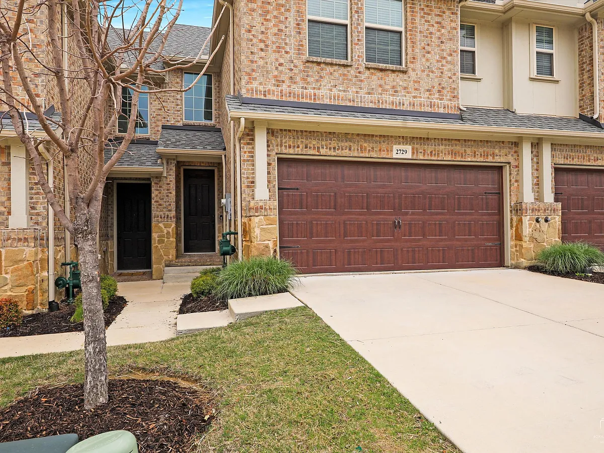 Building Photo - 2729 Splendor Dr