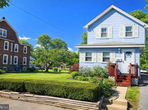 206 Lowrys Ln, Bryn Mawr, PA 19010