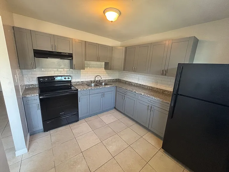 Louisiana Apartments — Photo 10