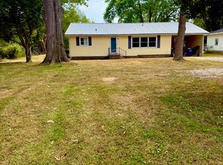 612 E 12th St, Benton, KY 42025