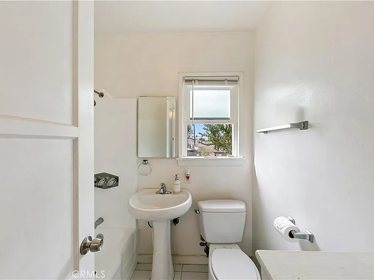 3907 Edgehill Dr — Photo 27