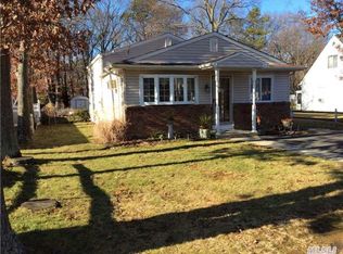 1286 Connetquot Ave, Central Islip, NY 11722