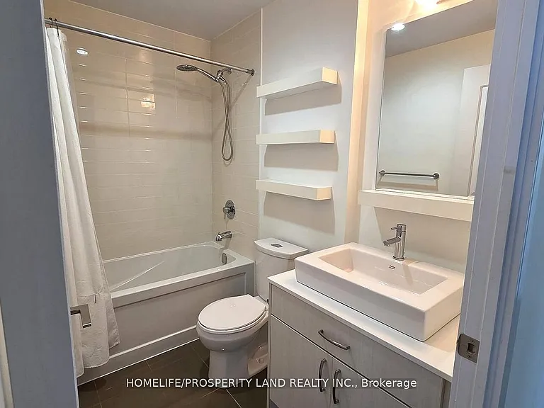 9205 Yonge St #617 — Photo 10
