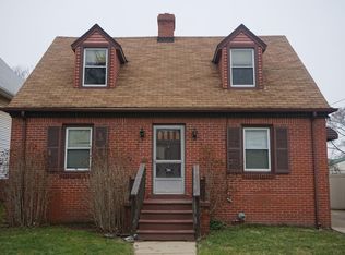 384 Riverbank St APT 2, Wyandotte, MI 48192