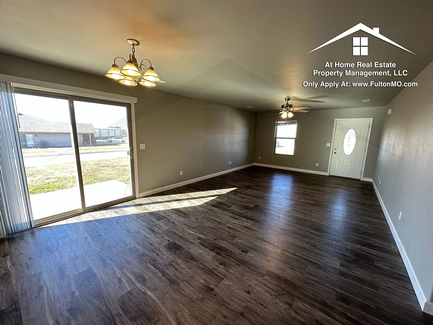 515 Commons Drive — Photo 2