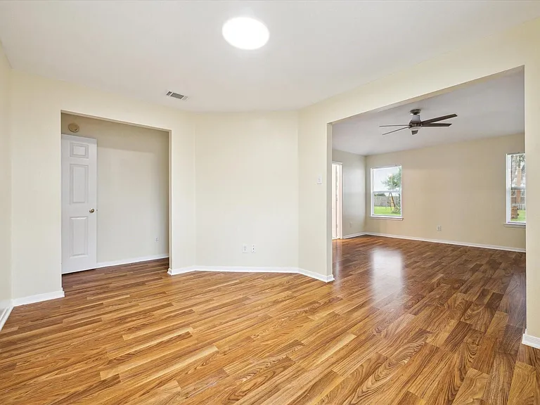 3402 Fox Ct — Photo 16