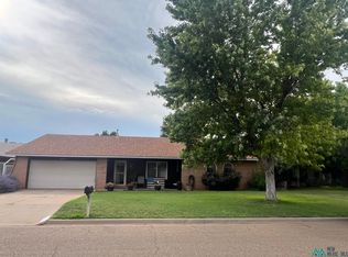 2016 Jonquil Park Dr, Clovis, NM 88101