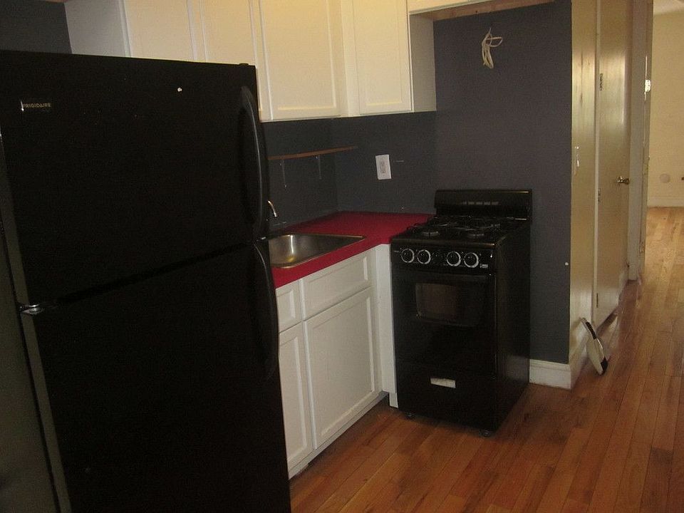 1st image of 133 Meserole St #3G