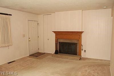 5th image of 60 Meadow Dr