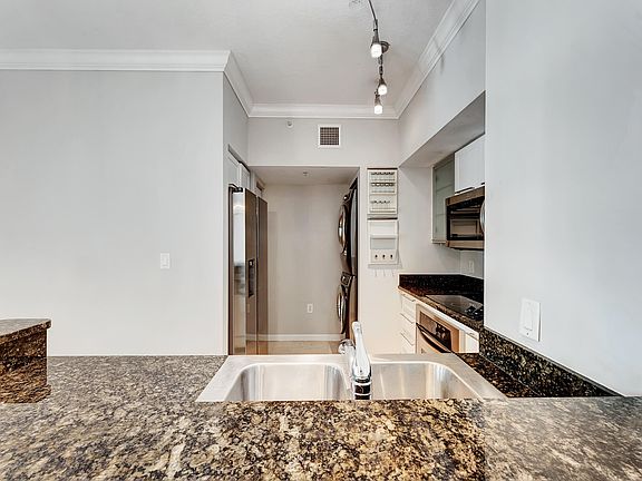 5th image of 225 NE 1st Street #409 (ph-09)