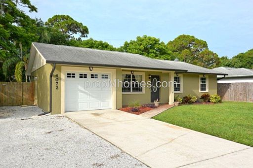 4th image of 4072 Berkshire Dr