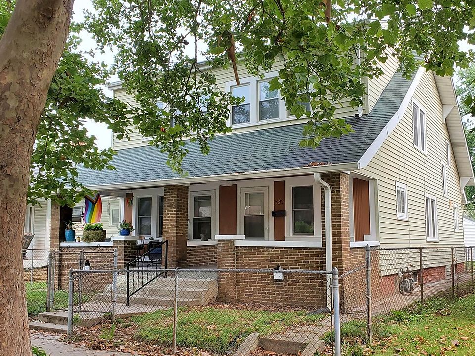 1st image of 924 Hervey St