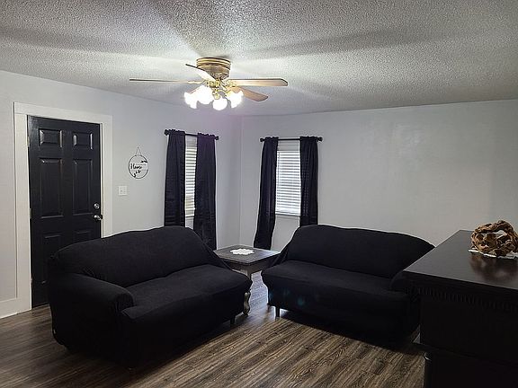 3rd image of 409 N Frankfort Ave