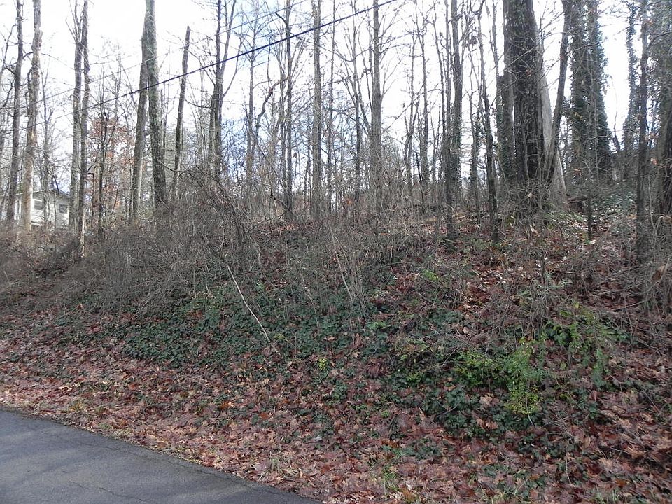 2nd image of 2207 Richwood Dr