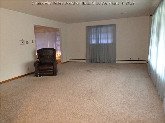 3rd image of 238 Staunton Ave