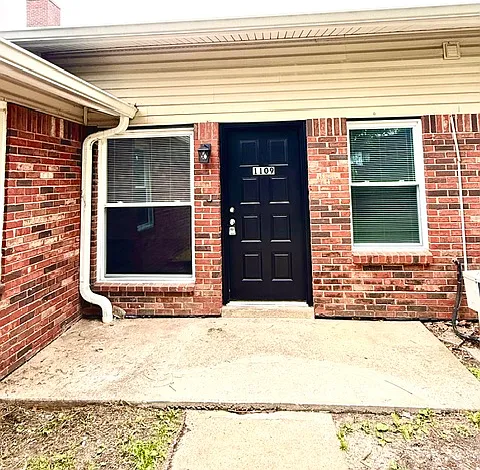 1109 Barrington Ln #1109 BARRINGTON LANE — Photo 1
