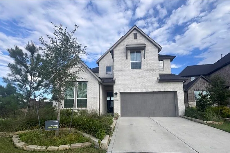 5106 Enchanted Pine Ct
