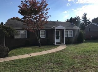 23 Crest Dr, Pittsburgh, PA