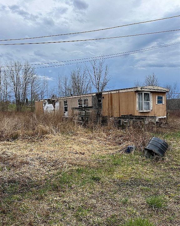 2nd image of 381 Eggleston Rd