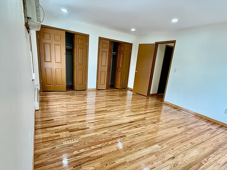 110 Humphrey Ave #2 — Photo 15