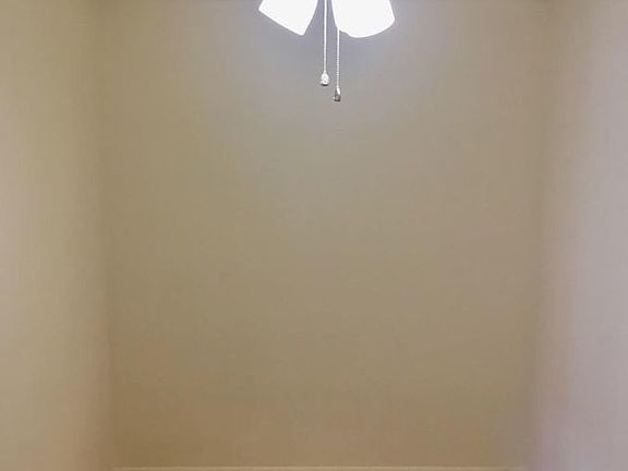 4th image of 5898 N Kenmore Ave #510