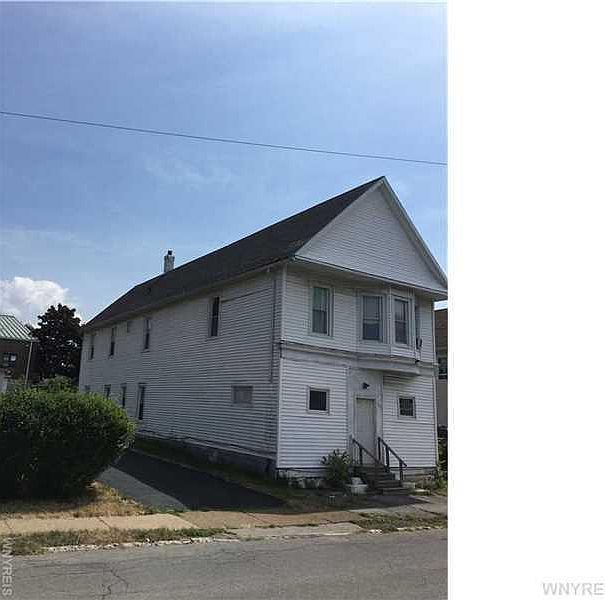 2nd image of 50 Center St