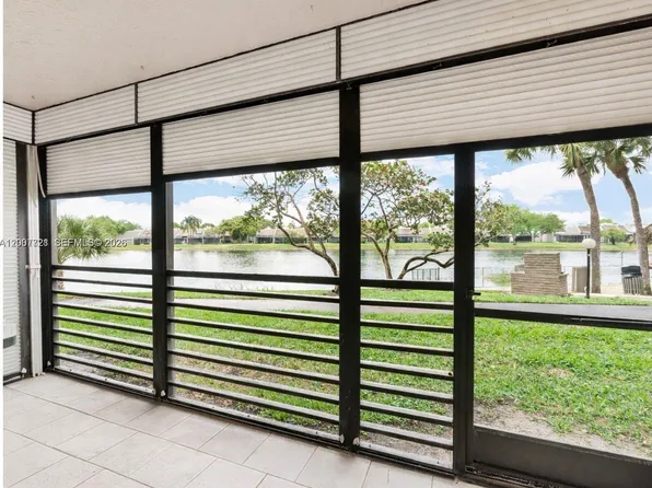 1101 Colony Point Cir APT 101, Pembroke Pines, FL 33026